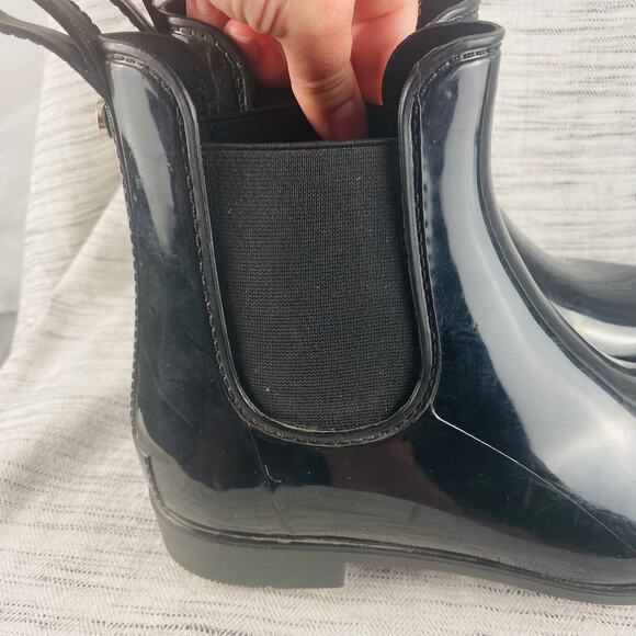 Marc Fisher Rainy2 Black Rubber Chelsea Boots Size 10 - Picture 4 of 9